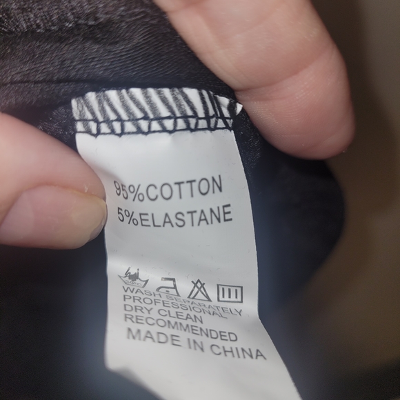 Alina’s Exclusives Rhinestone Cat Graphic Tee M Black Boutique Bling Top NWT - Picture 7 of 9